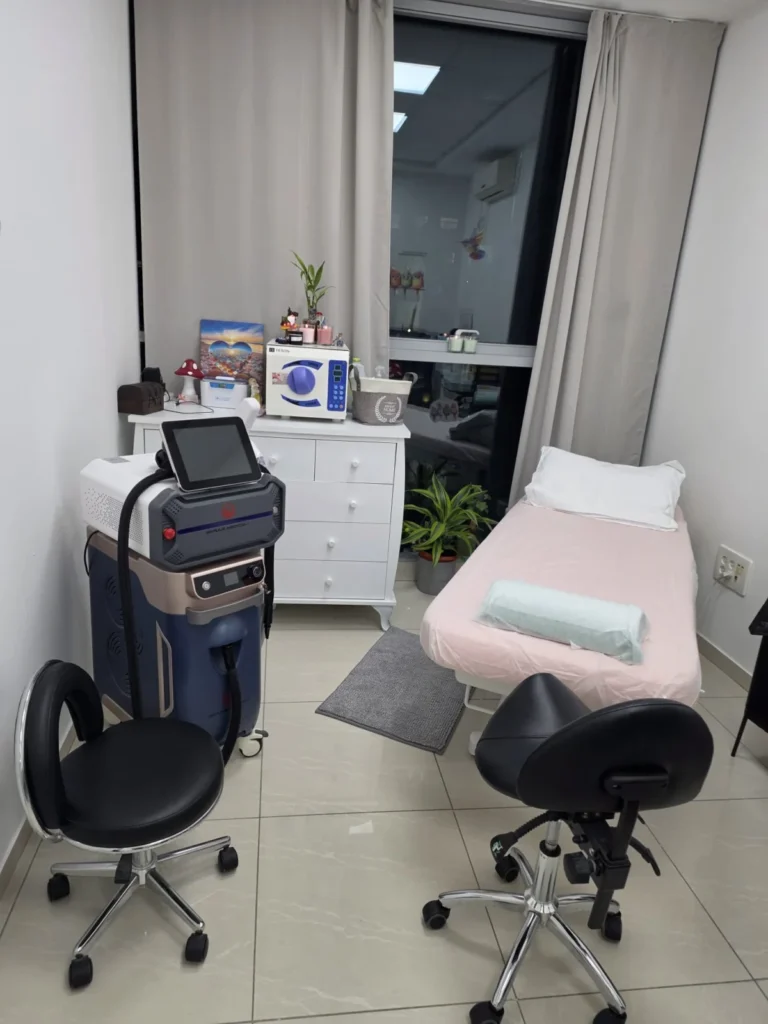 חדר הטיפולים ב-Rita Podo Clinic בנתניה